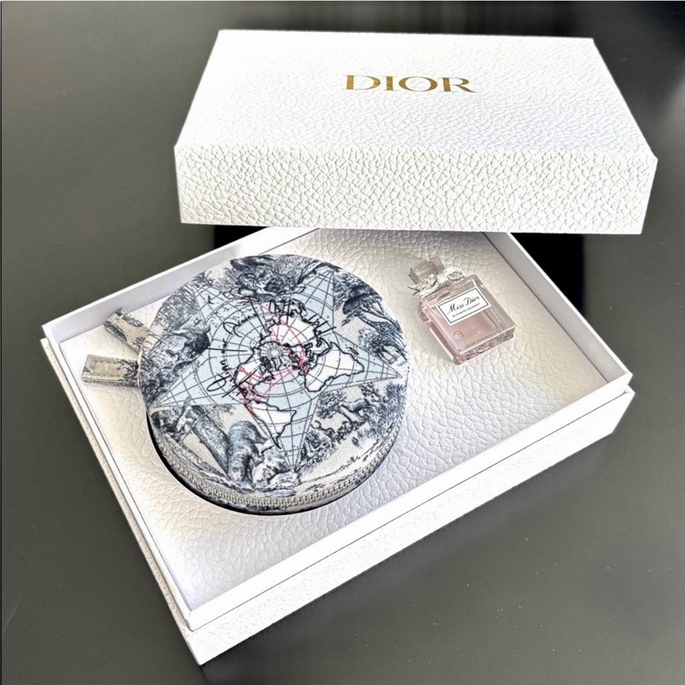 Dior Beaute Around The World Jewelry Case & Miss Dior Blooming Bouquet Gift Set